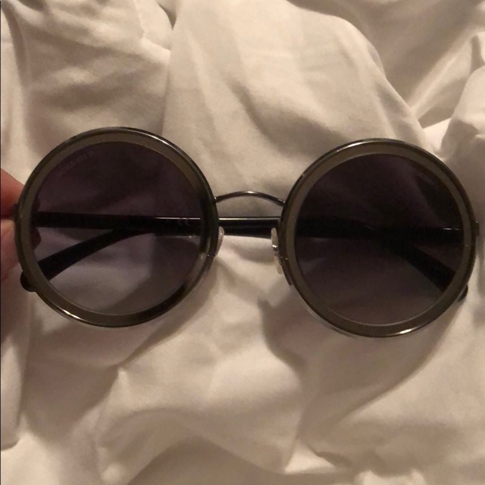 ROUND CHANEL SUN GLASSES!